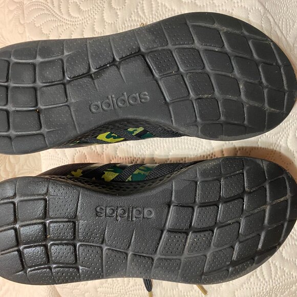 WOMEN'S ADIDAS SHOE SIZE 7 - Picture 5 of 7